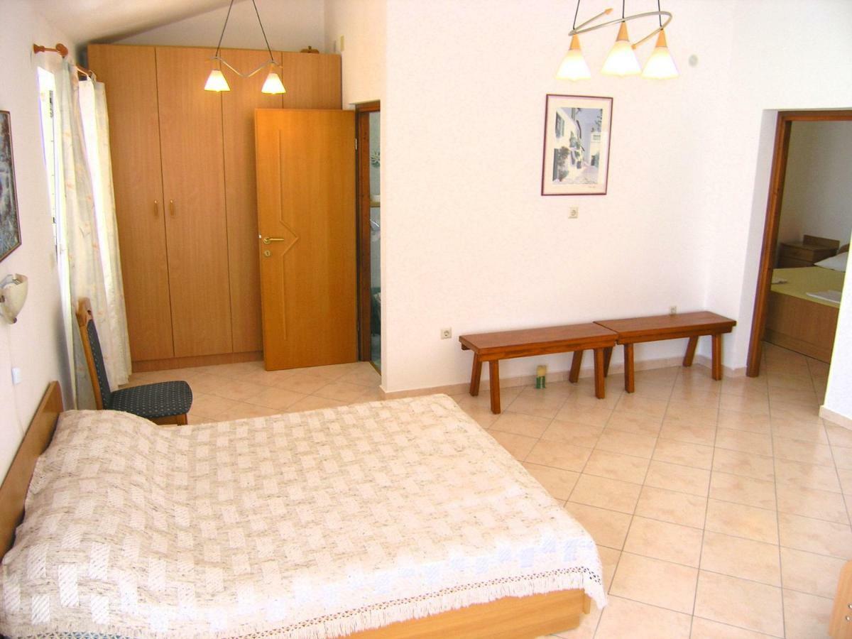 Apartman Juric Apartamento Krk Town Exterior foto